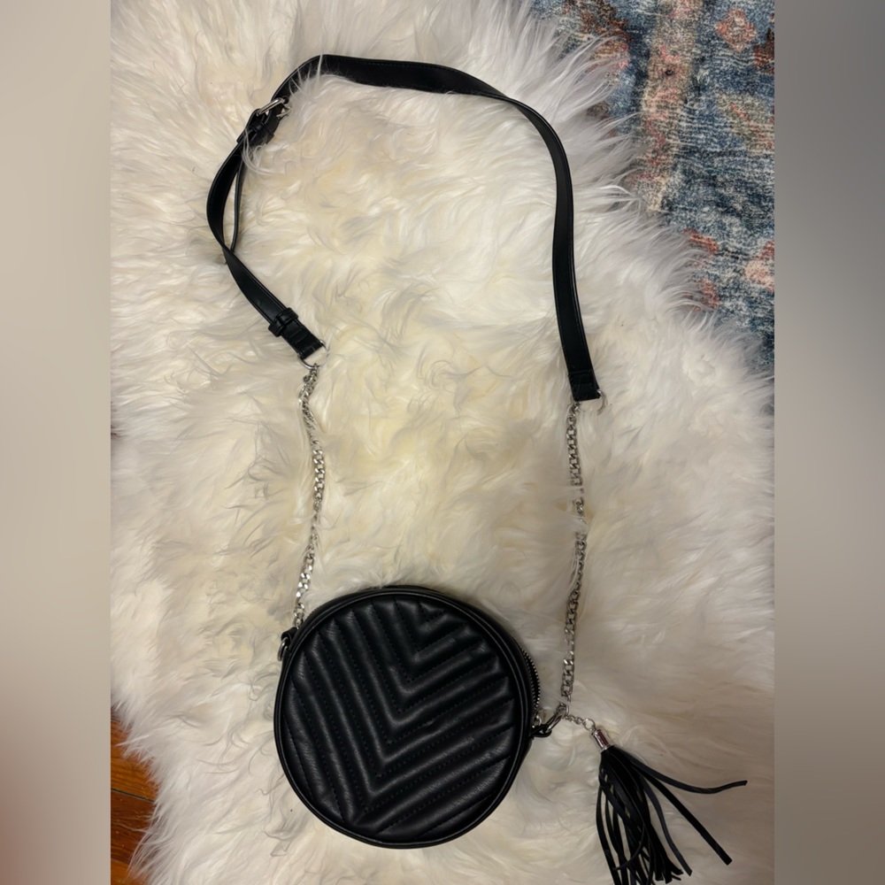 Black crossbody with tassel